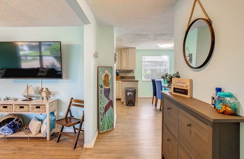 Indian Waters House | 3/2 HEATED POOL HOME ON DEEP WATER CANAL