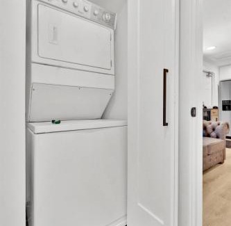Parker Ridge House | 3 BD House in-law Apt - Palm Wave Stays