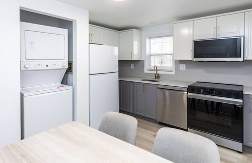 Communipaw House | 3 bed 1.5 bath in-unit washer, dryer and 50 inch TV
