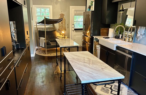 Norman House | 3 bed, 2.5 bath in historic neighborhood, ESPN+