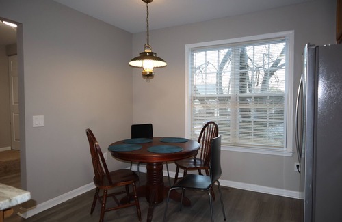 Fairland House | 3 bed/2.5 bath in a Beautiful Townhouse