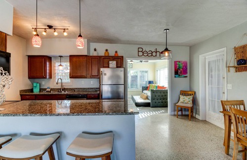 Winthrop Holding House | 3 Bed 2 Ba, Wifi, Kitchen, Walk to Beach, FirePit