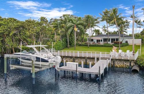 North Palm Beach House | 3 Bed 2 Bath - North Palm Beach