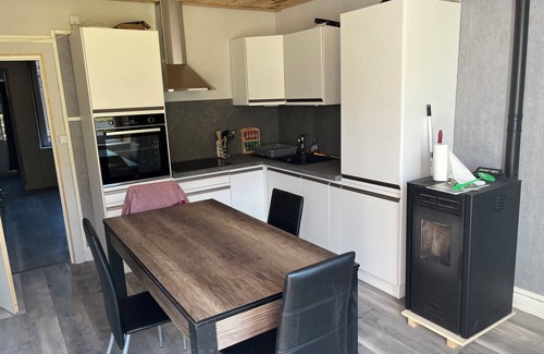 Amont-et-Effreney Apartment | 3-bed apartment, possibility of renting electric mountain bikes (35 euros/jour/VTT)