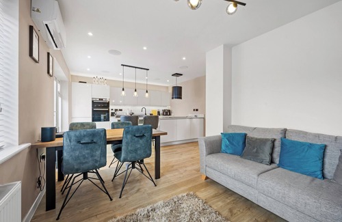 Warrington House | 3 Bed Detached House with Office, Sandymoor