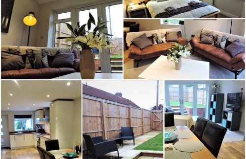 Rushmoor District House | 3 Bed Farnborough Air Accommodation
