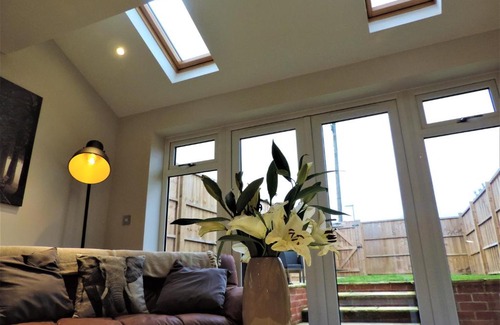 Rushmoor District House | 3 Bed Farnborough Air Accommodation