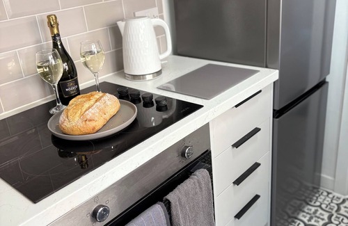 Anfield House | 3 Bed House I Contractors and groups welcome