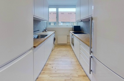 Frederiksberg Apartment | 3-bed in Frederiksberg w/balcony - 210