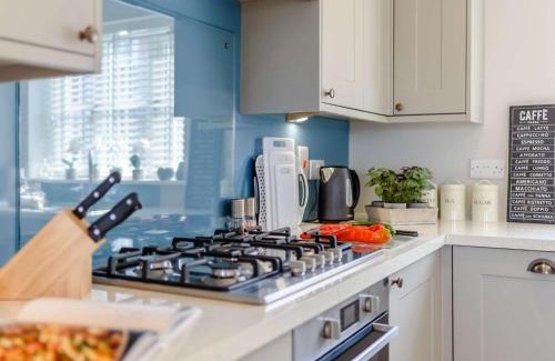 Denstone House | 3 Bed in Marston Montgomery 87450