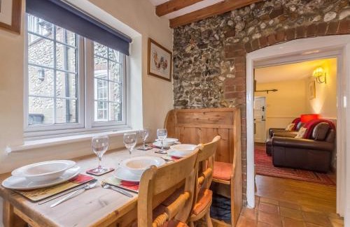 Syderstone House | 3 Bed in Syderstone KT083