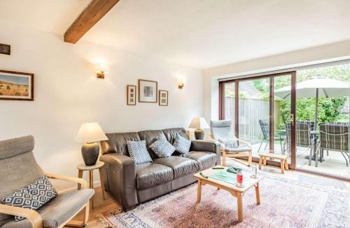 Winfrith Newburgh House | 3 Bed in Winfrith Newburgh DC108