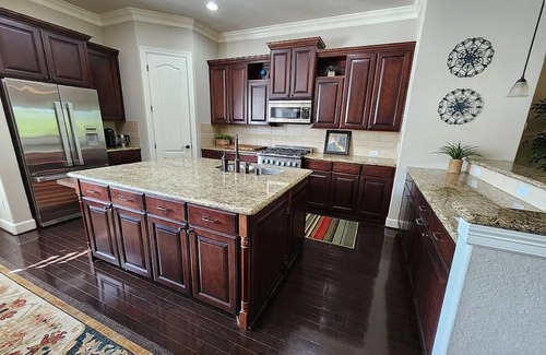 Mansourieh Villa | 3-bedroom villa in beautiful Mount Lebanon Governorate with AC, WiFi