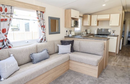 Crowle Cabin | 3 Bed New Lodge - 7 Lakes Country Park DN17