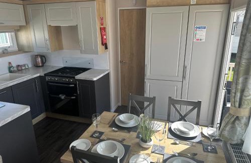 Watchet Resort | 3 bed presitage caravan Doniford Bay