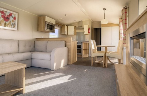 Ingoldmells Cabin | 3 Bed-Sleeps 8-Free Parking-10 Min to Beach