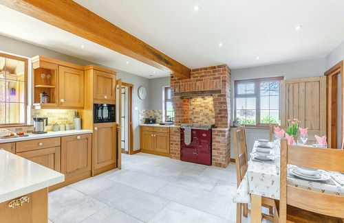 Chipping Norton Cottage | 3 bedroom accommodation in Shipton-Under-Wychwood