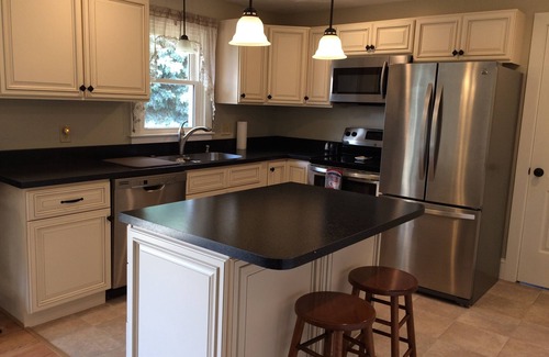 Leola House | 3 Bedroom cozy ranch home in a quiet,safe neighborhood