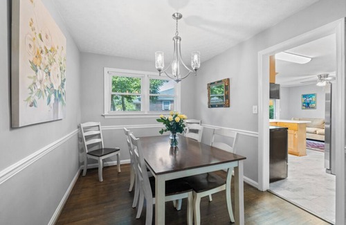 Norfolk Cottage | 3 bedroom/1.5 bath furnished cottage for vacation or work stays of 30-90 days.