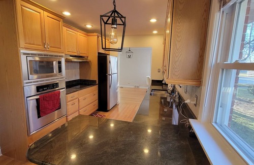 Skokie House | 3 Bedroom, 1.5 Bath in The Heart Of Skokie, 4 Seasons Porch and Pet-Friendly