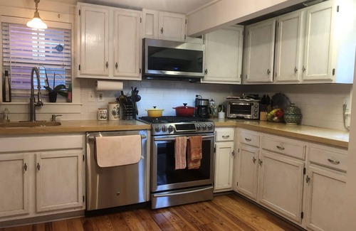 Ocean Grove House | 3-bedroom/1 bathroom Vict Duplex Home 4 blocks to beach