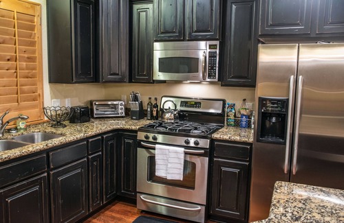 Bear Hollow Village Condo | 3-bedroom 2-bath. Best Bear Hollow top floor unit with mountain views.