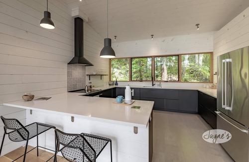 Lake of Bays Cottage | 3 bedroom 2 bath cottage on Lake of Bays