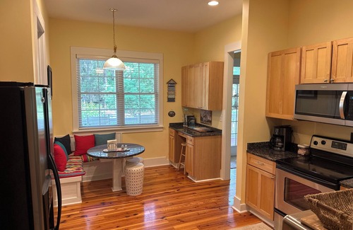 Melrose on the Beach House | 3 bedroom/3.5 baths, Landtrans included Melrose Pool Open!,