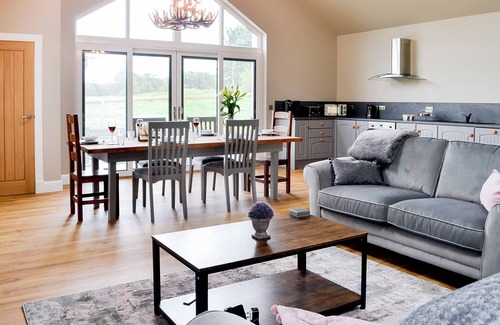 Castle Douglas Cottage | 3 bedroom accommodation in Castle Douglas