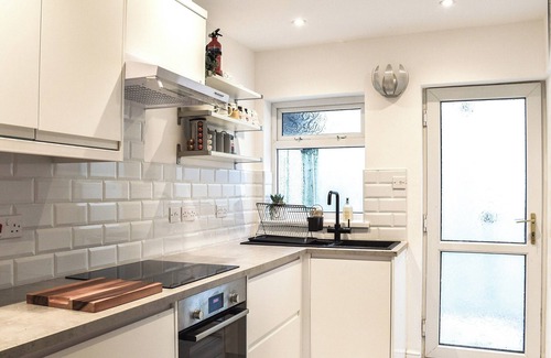 Port Talbot Cottage | 3 bedroom accommodation in Cymmer, near Port Talbot