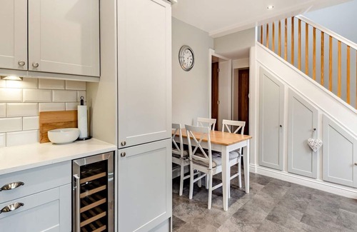 Grimsby Cottage | 3 bedroom accommodation in Tetney Lock