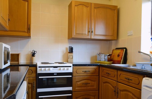 Craven Arms Cottage | 3 bedroom accommodation in Halford, near Craven Arms