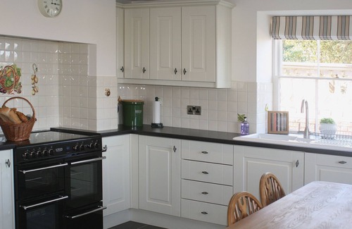 Cornwall Cottage | 3 bedroom accommodation in Wellington