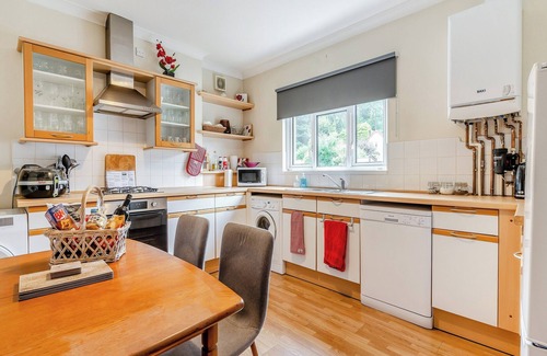Ammanford Cottage | 3 bedroom accommodation in Garnant, near Ammanford
