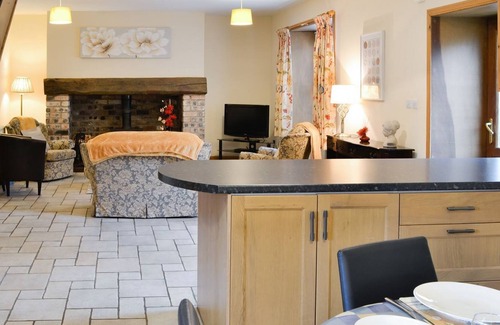 Lockerbie Cottage | 3 bedroom accommodation in Hangingshaw, near Lockerbie