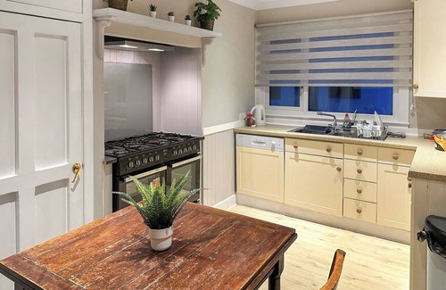 Glenelg Cottage | 3 bedroom accommodation in Glenelg