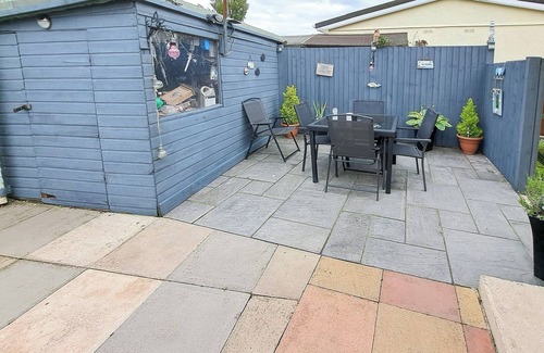 Grimsby Cottage | 3 bedroom accommodation in Humberston, near Grimsby