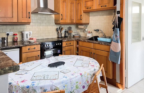 Lamlash Cottage | 3 bedroom accommodation in Lamlash