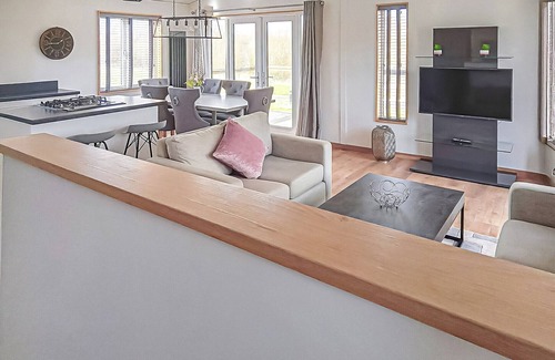 Newbury Ski Chalet | 3 bedroom accommodation in Newbury