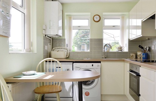 Bishopston Cottage | 3 bedroom accommodation in Murton, near Swansea