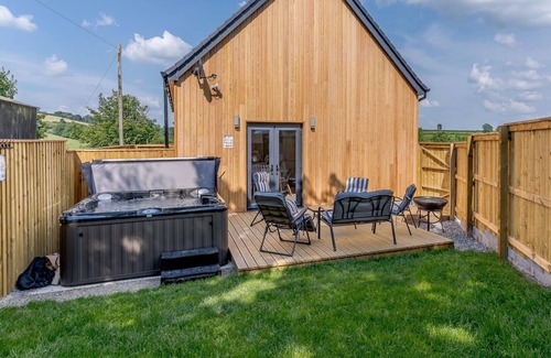 Carmarthen Cottage | 3 bedroom accommodation in Talog
