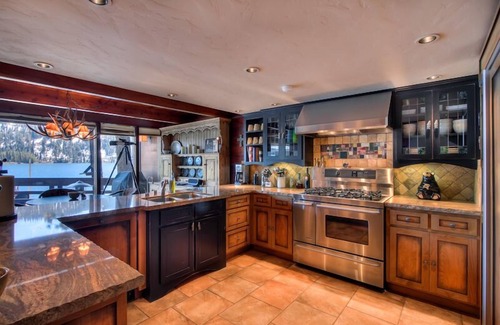 Truckee House | 3 bedroom and Den, 3.5 bath, sleeps 10, Lakefront with private dock DLR#004