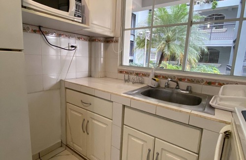 Antiguo Cuscatlan Apartment | 3-bedroom apartment in fabulous San Benito El Salvador/WiFi, AC