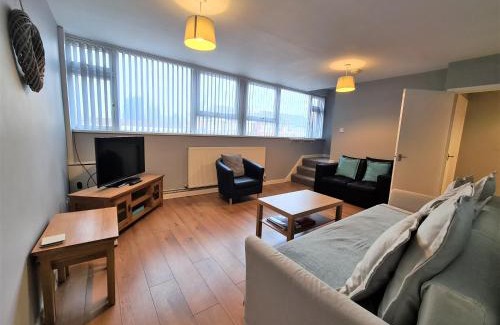 Acresford Apartment | 3 Bedroom Apartment Coventry - Hosted by Coventry Accommodation