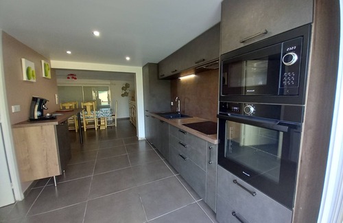 Pouillon Apartment | 3-bedroom apartment in the countryside with swimming pool