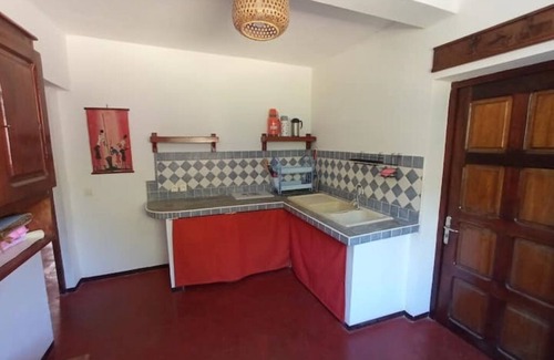 Mahambo Apartment | 3-bedroom apartment with kitchen.
