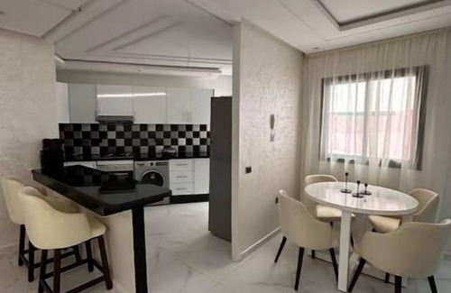 La Ville Haute Apartment | 3 Bedroom Apartment With Netflix & Private Parking