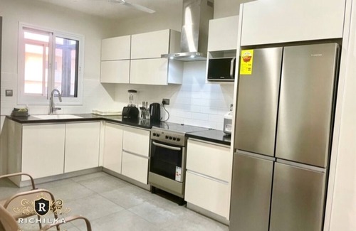 Accra Apartment | 3 bedroom Apt cityview with swimming pool and 24hr security