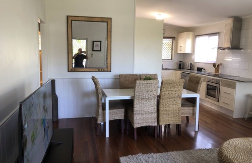 Redland Bay House | 3 Bedroom beach style House near the Bay