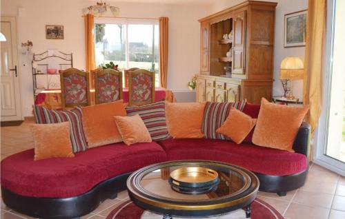 Guehenno House | 3 Bedroom Beautiful Home In Guehenno